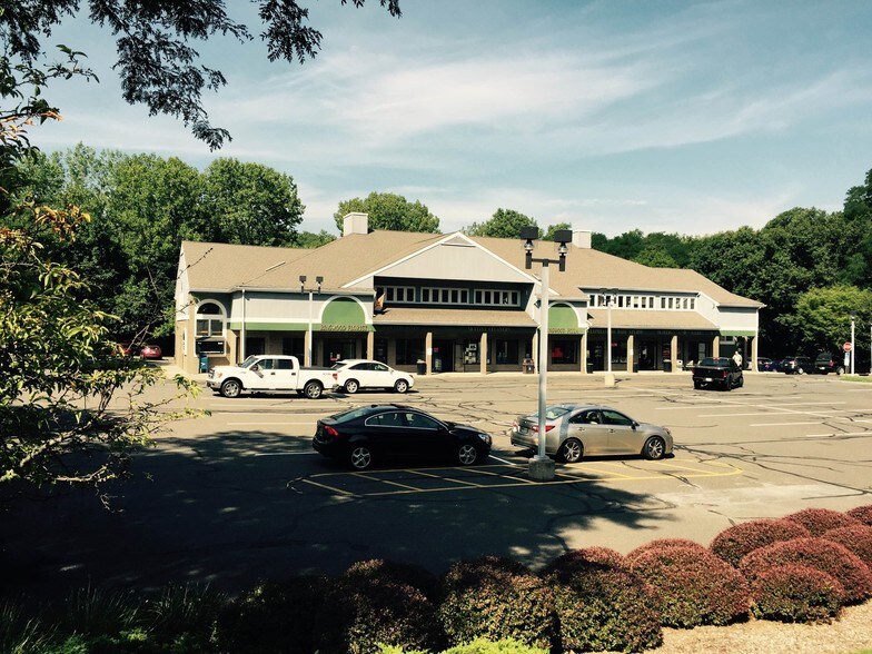 More Photos Of 55 Skyline Dr, Ringwood Freestanding For Lease