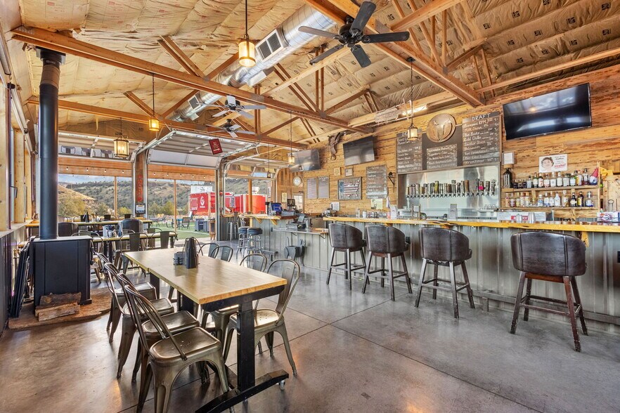 More Photos Of 13959 SW Commercial Loop Rd, Crooked River Ranch Restaurant For Sale