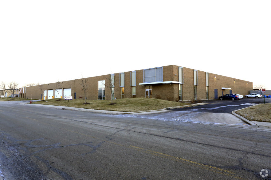 Primary Photo Of 6516 W 74th St, Bedford Park Warehouse For Lease