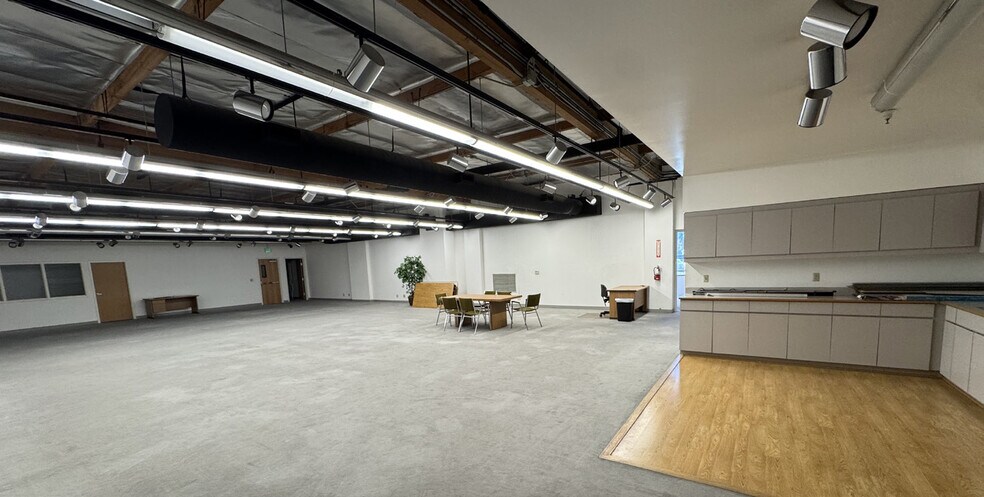 More Photos Of 2434 Polvorosa Ave, San Leandro Warehouse For Sale