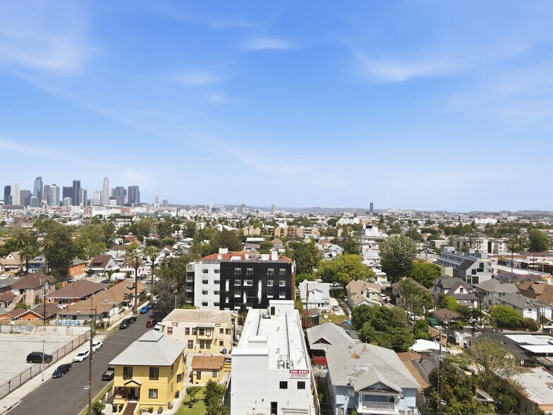 More Photos Of 1009 E 29th St, Los Angeles Apartments For Sale