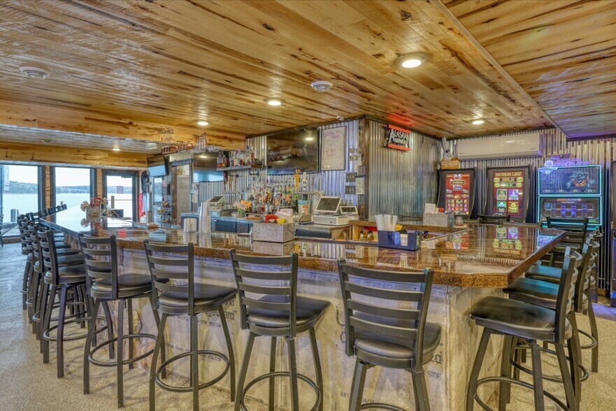 More Photos Of 7440 N Pats Landing Rd, Hayward Restaurant For Sale