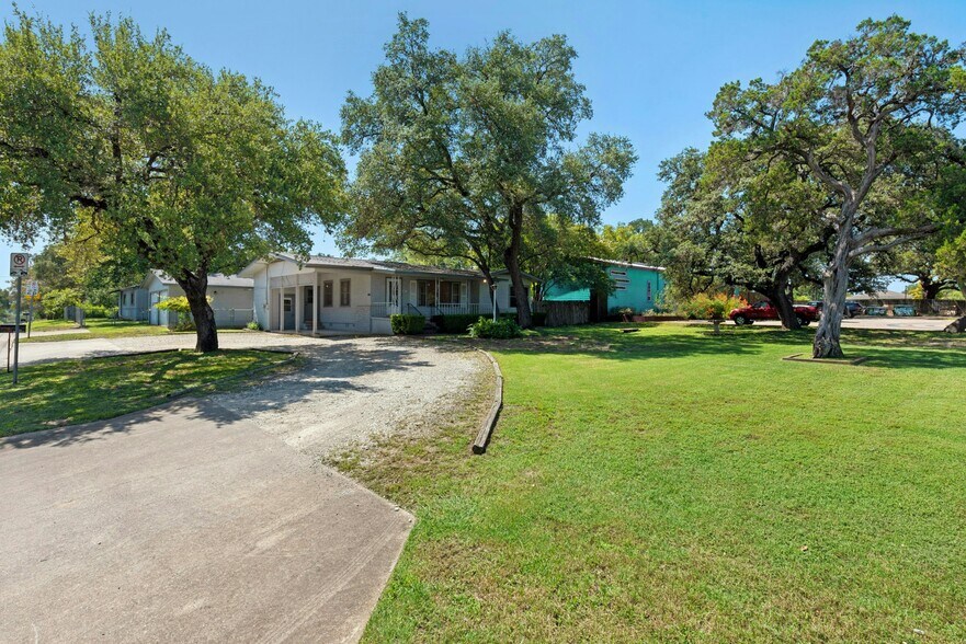 More Photos Of 6401 Menchaca Rd, Austin Flex For Sale