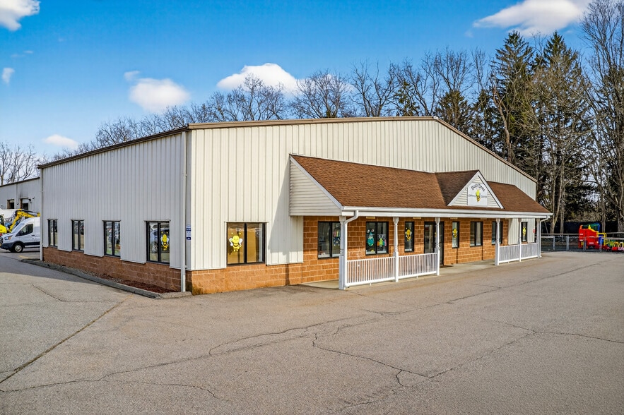 More Photos Of 841 Route 32, North Franklin Light Distribution For Lease