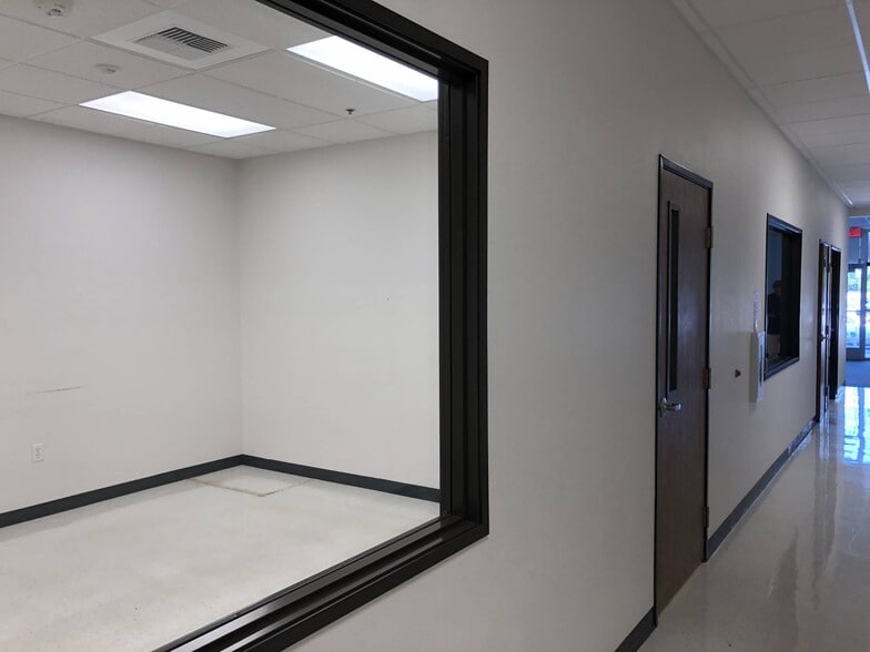 More Photos Of 3684-3686 Sonoma Blvd, Vallejo General Retail For Lease