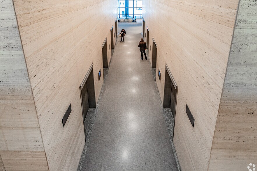 More Photos Of 79 Wellington St W, Toronto Office For Sale