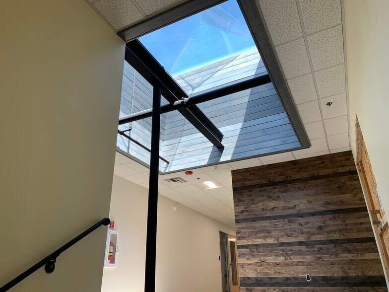 More Photos Of 794 Pine St, Muskegon General Retail For Lease