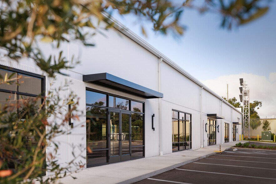 More Photos Of 233 Grant St, Orlando Flex For Lease