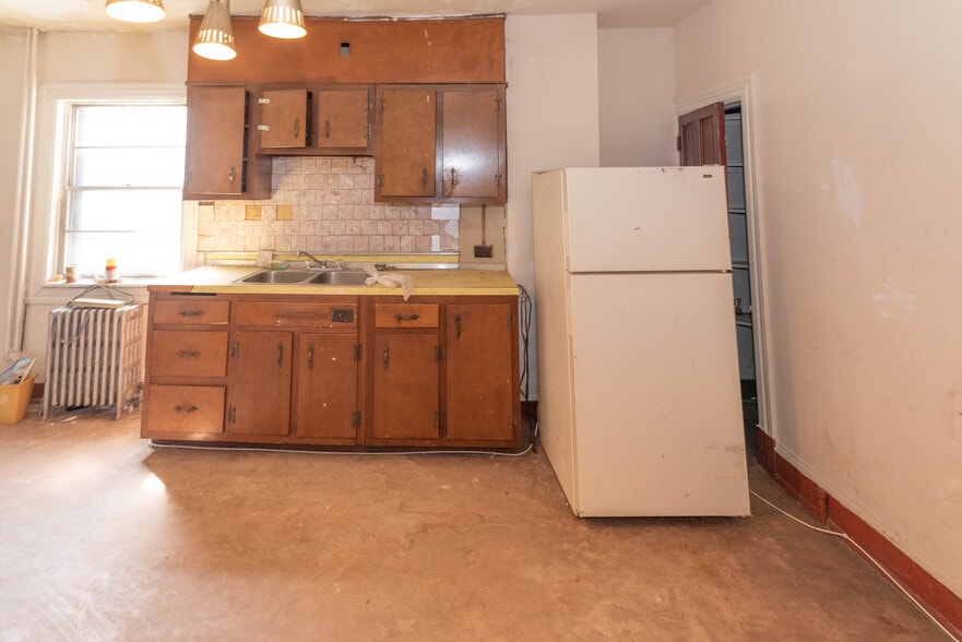 More Photos Of 2211 E Monument St, Baltimore Storefront Retail Residential For Sale