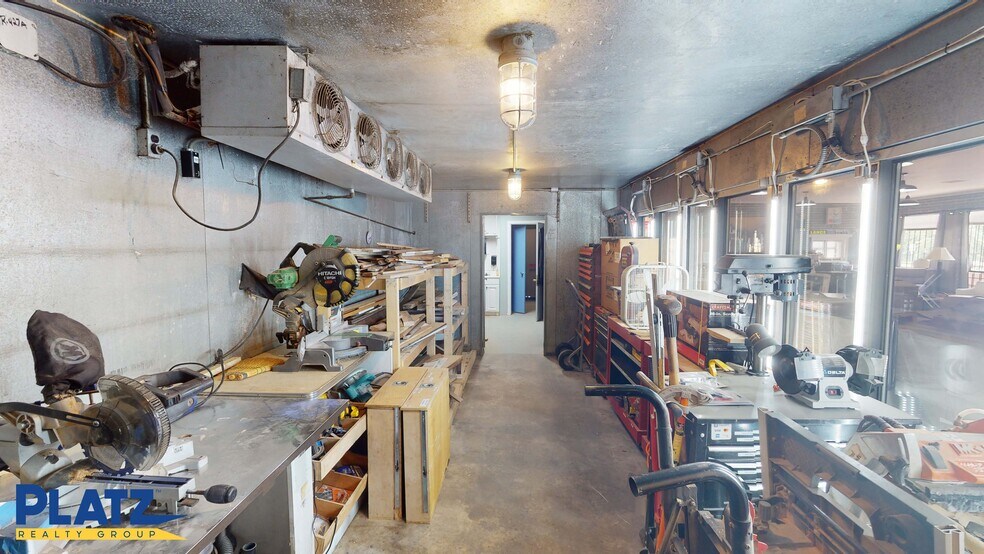 More Photos Of 1011 E Market St, Warren Convenience Store For Sale
