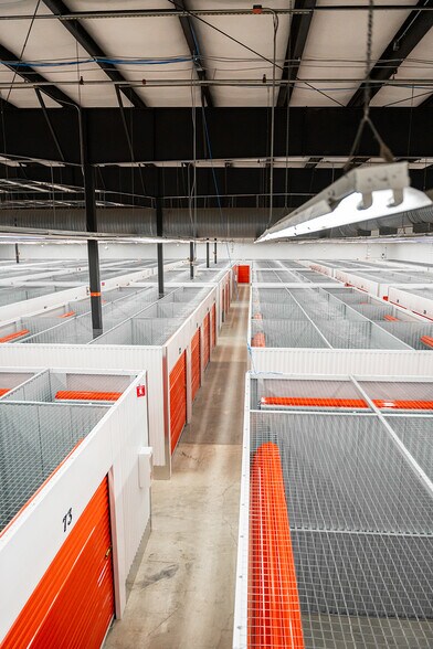 More Photos Of 2000 Queen Ave SE, Albany Self Storage For Sale
