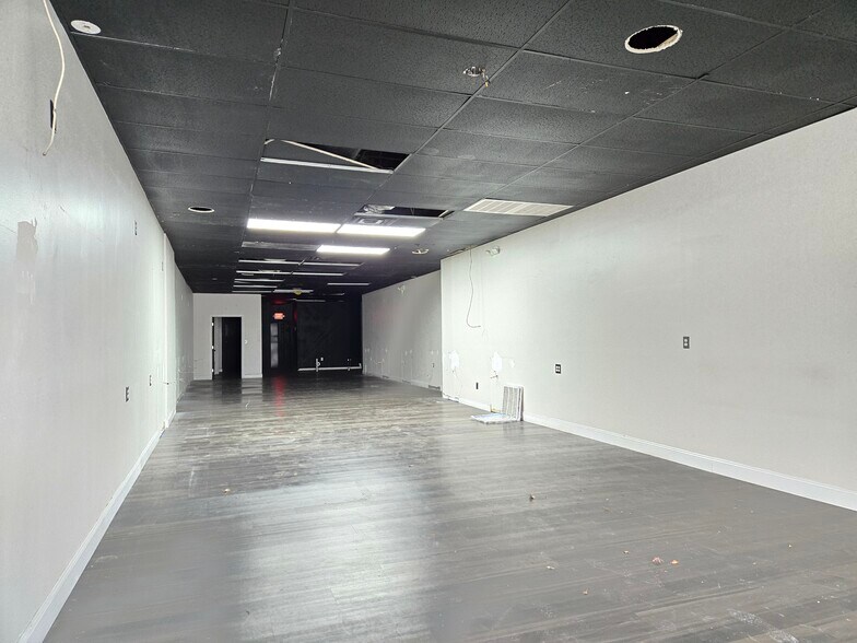 More Photos Of 70 Main St, Netcong Storefront For Lease