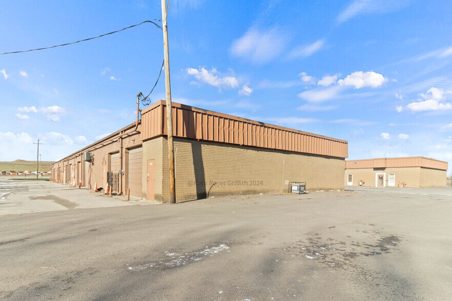 More Photos Of 1520 Harmon Ave, Columbus Warehouse For Lease