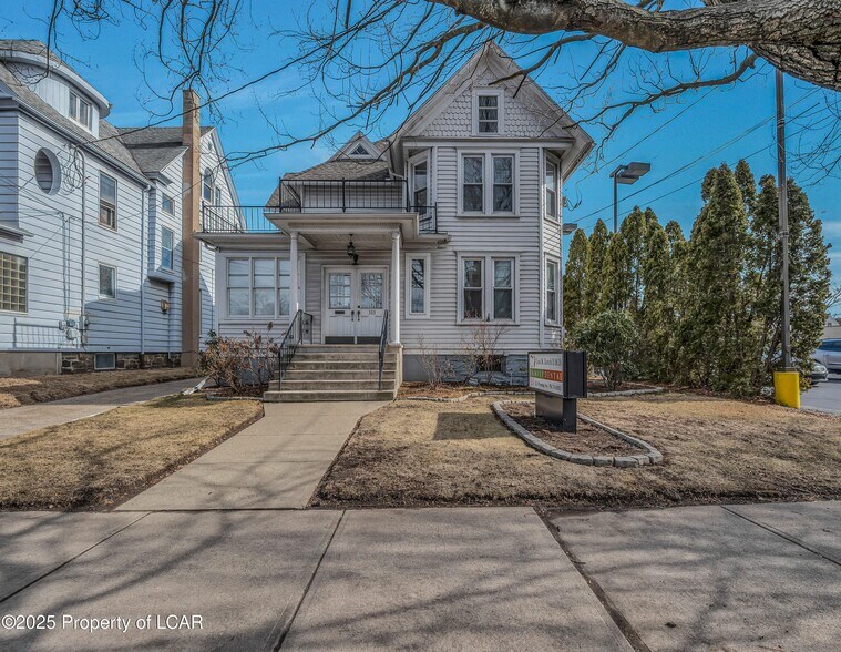Primary Photo Of 333 Wyoming Ave, Kingston Medical For Sale