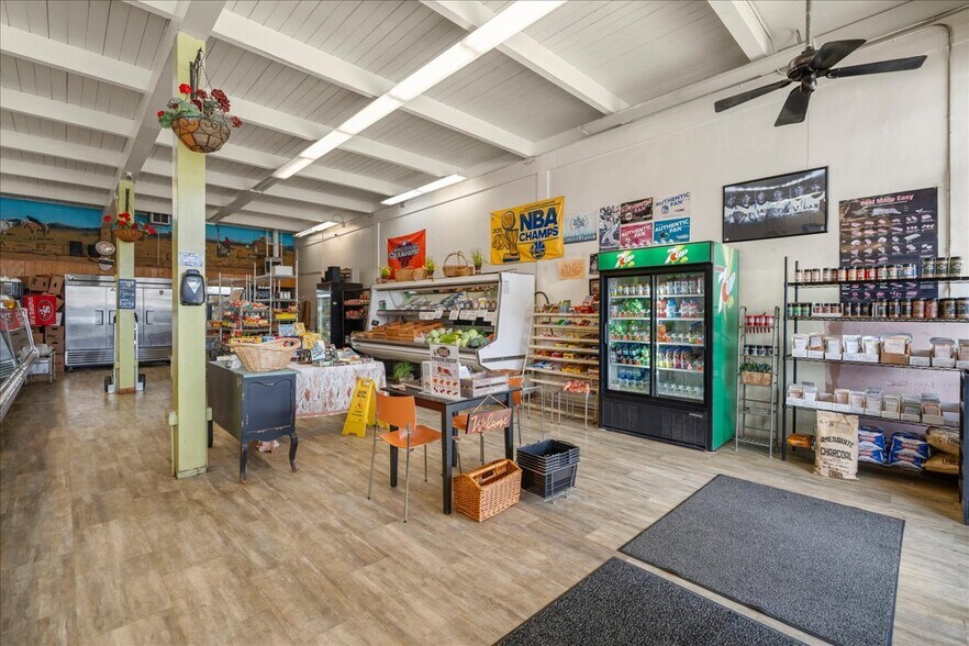 More Photos Of 70 - 74 Manor Drive w, Pacifica Storefront For Sale