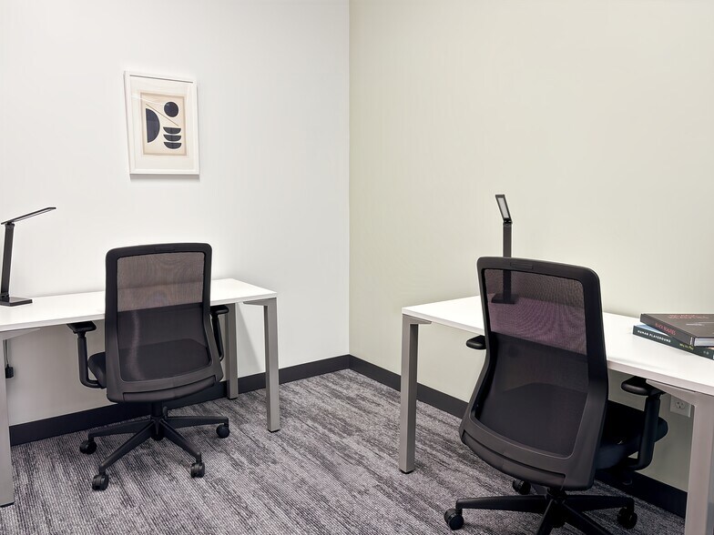 More Photos Of 34125 US Highway 19 N, Palm Harbor Coworking Space