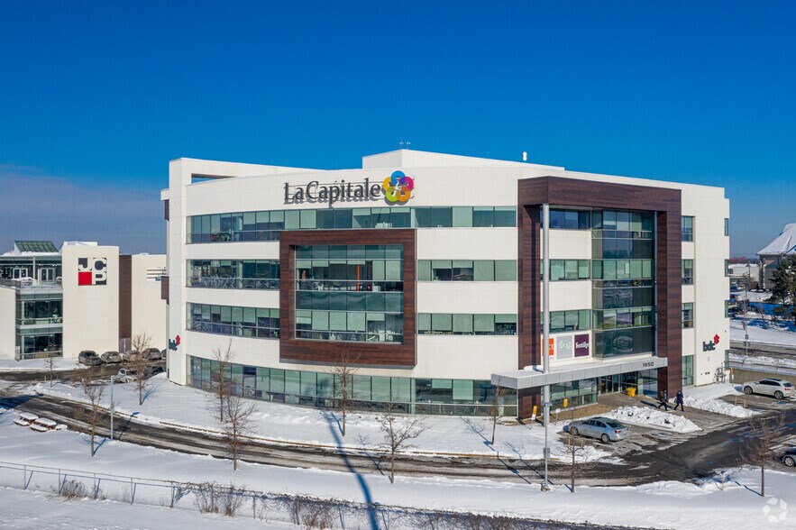 More Photos Of 1950 Rue Maurice-Gauvin, Laval Office For Lease