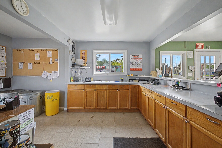 More Photos Of 1287 S Merriman Rd, Westland Freestanding For Sale