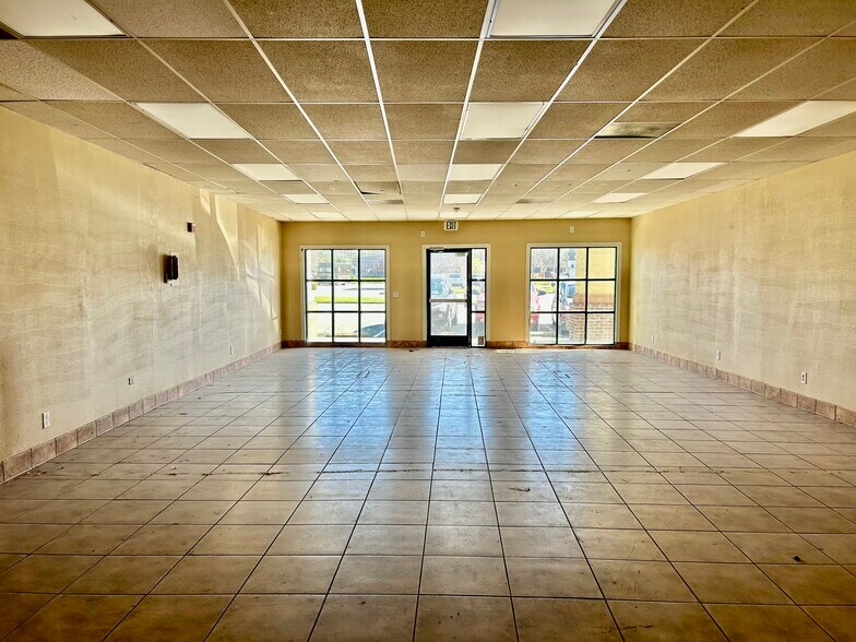 More Photos Of 4445-4447 Auburn Blvd, Sacramento Storefront For Lease