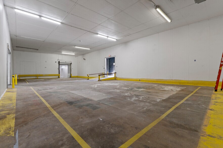 More Photos Of 25 Word St, Fairburn Warehouse For Sale