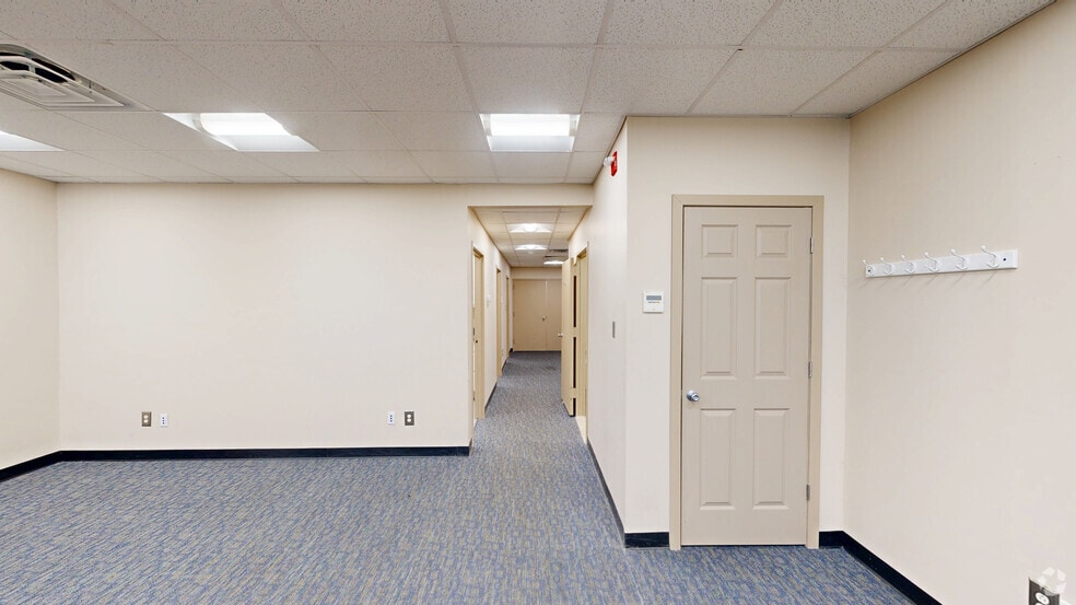 More Photos Of 17 S New York Ave, Atlantic City Parking Garage For Sale