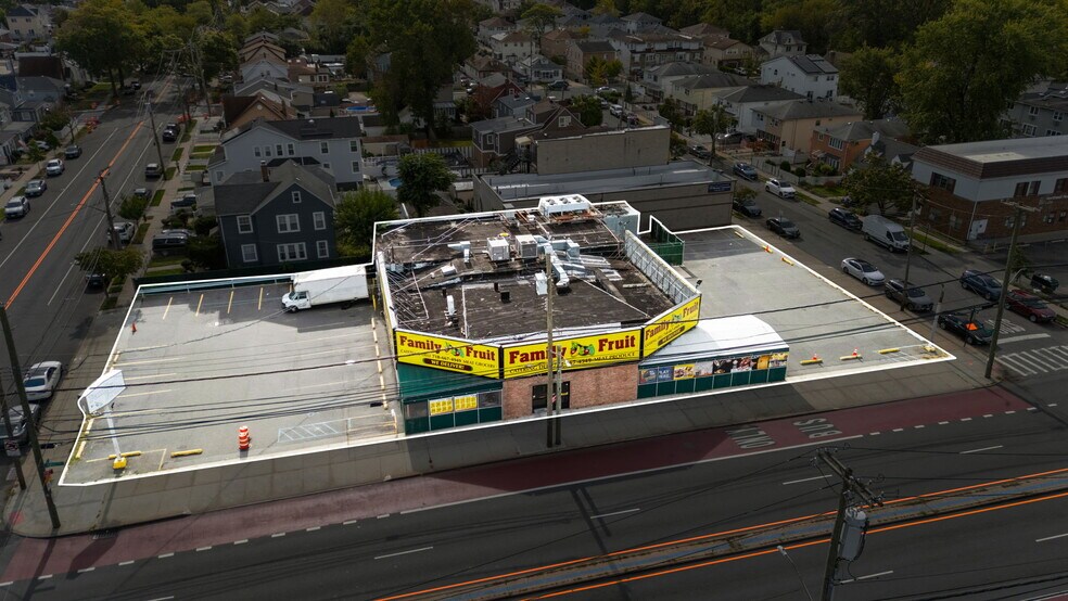 More Photos Of 2270 Hylan Blvd, Staten Island Supermarket For Sale
