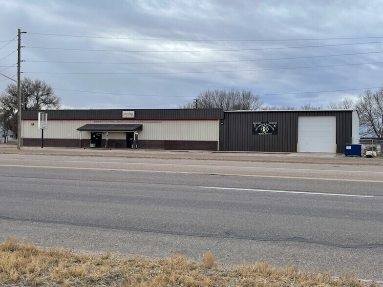 Primary Photo Of 440 Charmony Frontage Rd, Sterling Warehouse For Lease