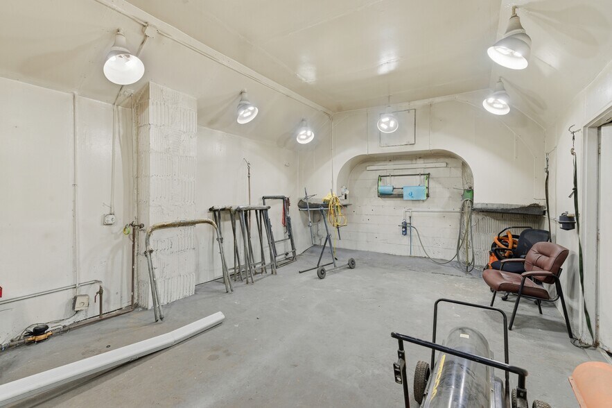 More Photos Of 59 W Church St, Spring Valley Auto Repair For Sale