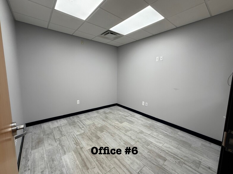 More Photos Of 28975 Grand River Ave, Farmington Hills Auto Dealership For Sale