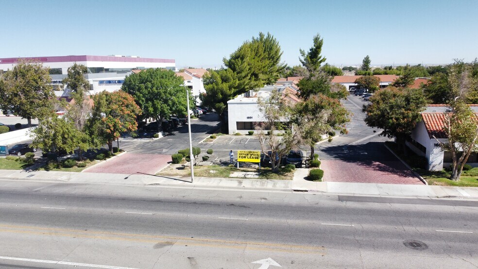 More Photos Of 1543 E Palmdale Blvd, Palmdale Medical For Lease