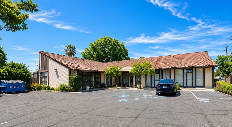 Primary Photo Of 1710-1718 Linda Dr, Pleasant Hill Office For Sale