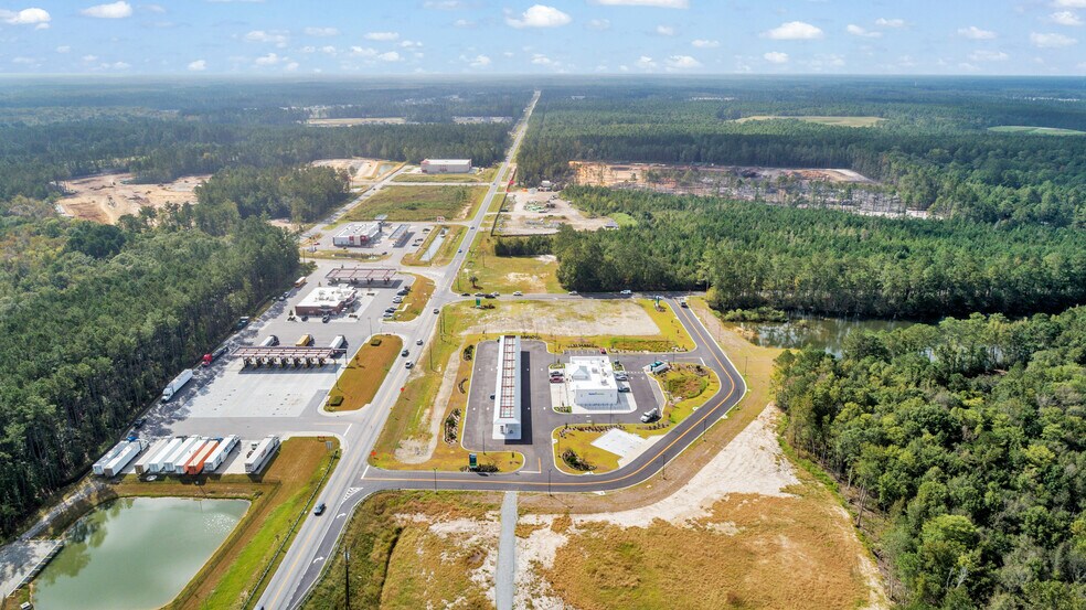 More Photos Of 2905 Little Neck Rd, Bloomingdale Land For Lease