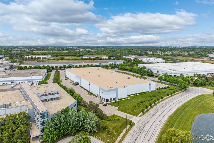 More Photos Of 925 Enterprise St, Aurora Distribution For Lease