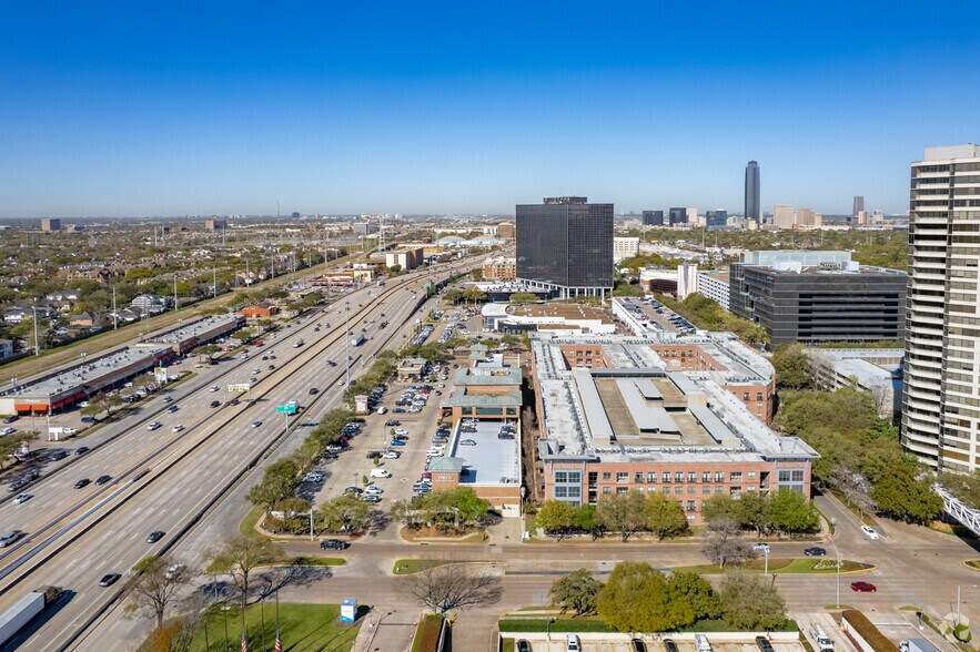 More Photos Of 3800 Southwest Fwy, Houston Unknown For Lease