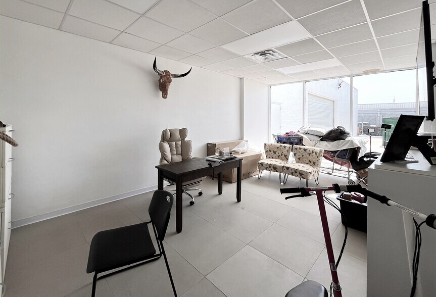 More Photos Of 16210 Clay Rd, Houston Auto Repair For Lease