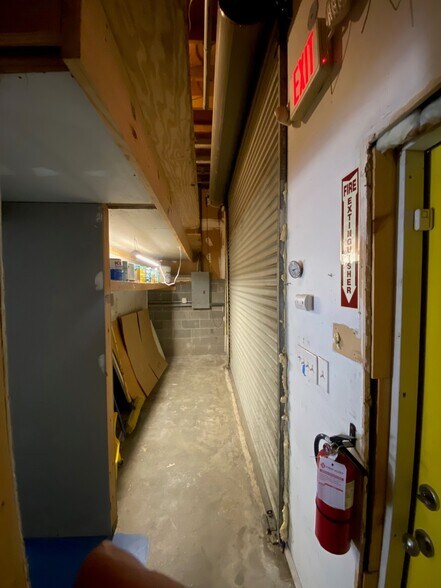 More Photos Of 801 Butler St, Chesapeake Light Manufacturing For Lease