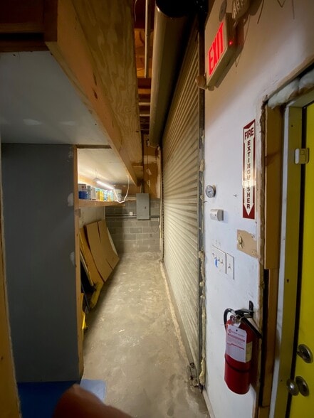 More Photos Of 801 Butler St, Chesapeake Light Manufacturing For Sale