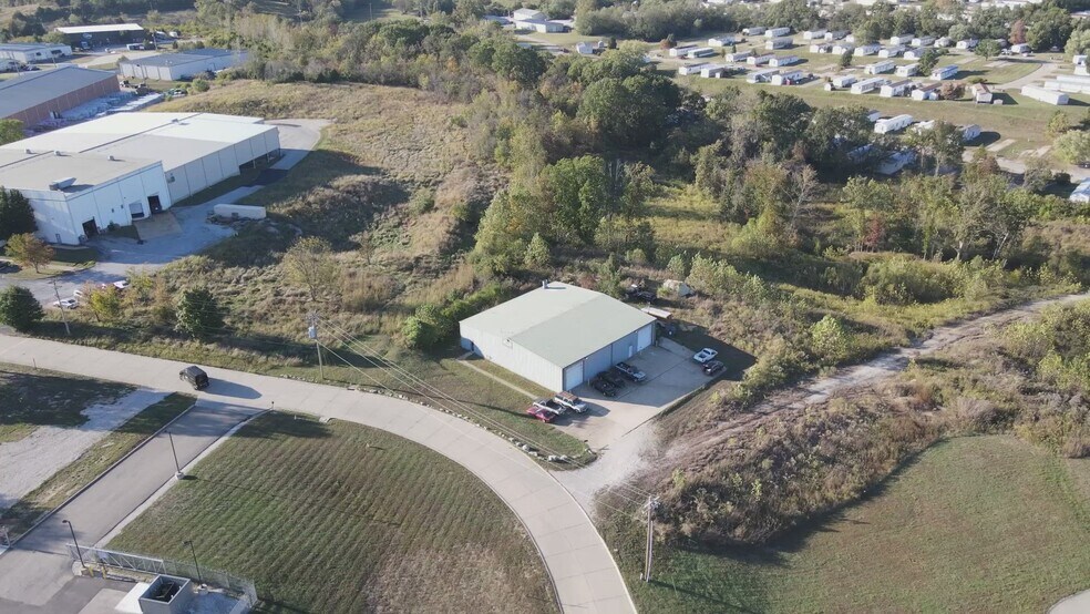 Primary Photo Of 1174 Mason Cir N, Pevely Manufacturing For Sale