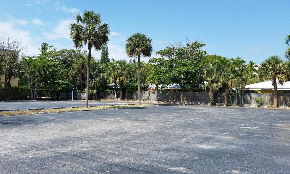 More Photos Of 929 NE 17th Way, Fort Lauderdale Land For Sale
