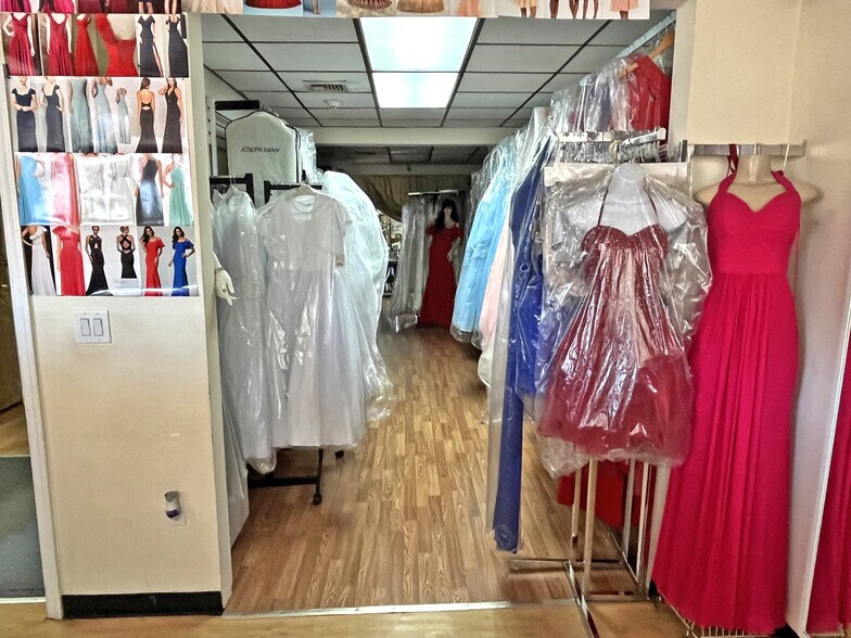 More Photos Of 4003 Bergenline Ave, Union City Storefront Retail Office For Sale