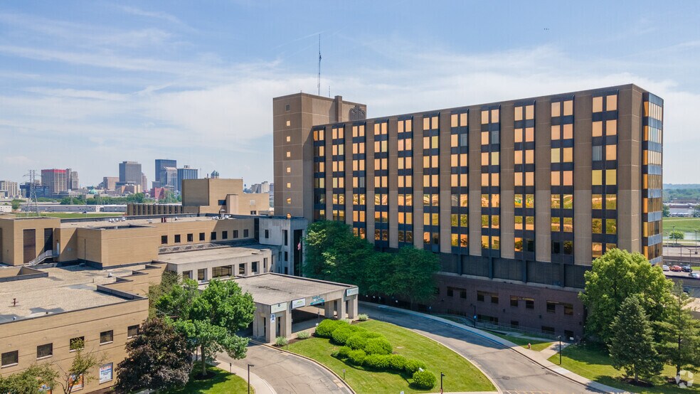 Primary Photo Of 1 Elizabeth Pl, Dayton Medical For Lease