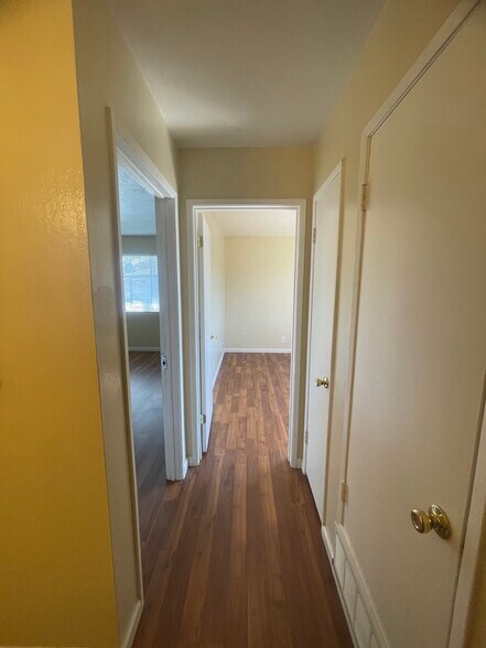 More Photos Of 1093 Del Rio Circle, Concord Apartments For Sale