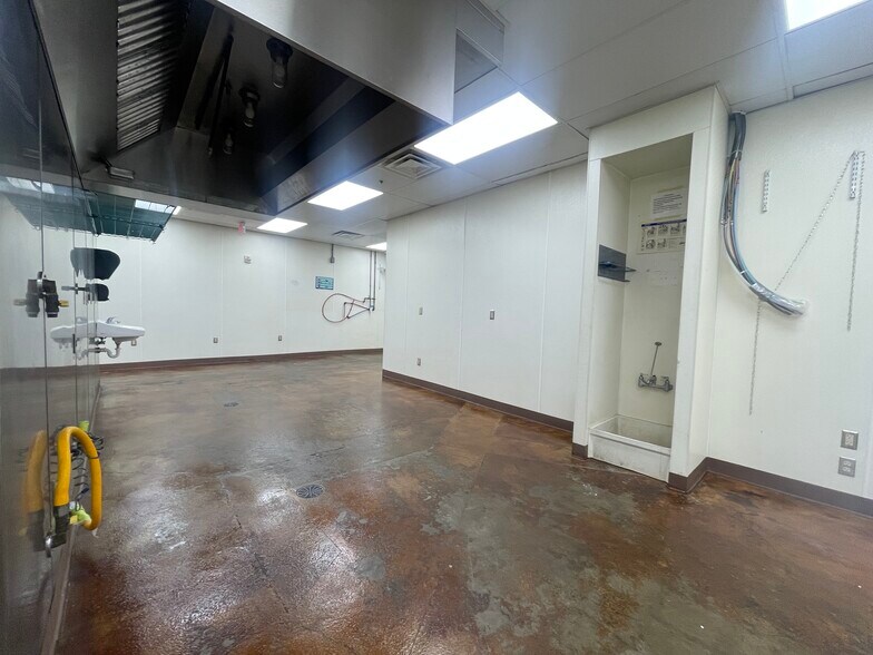 More Photos Of 2636 E 11th St, Tulsa Hotel For Lease