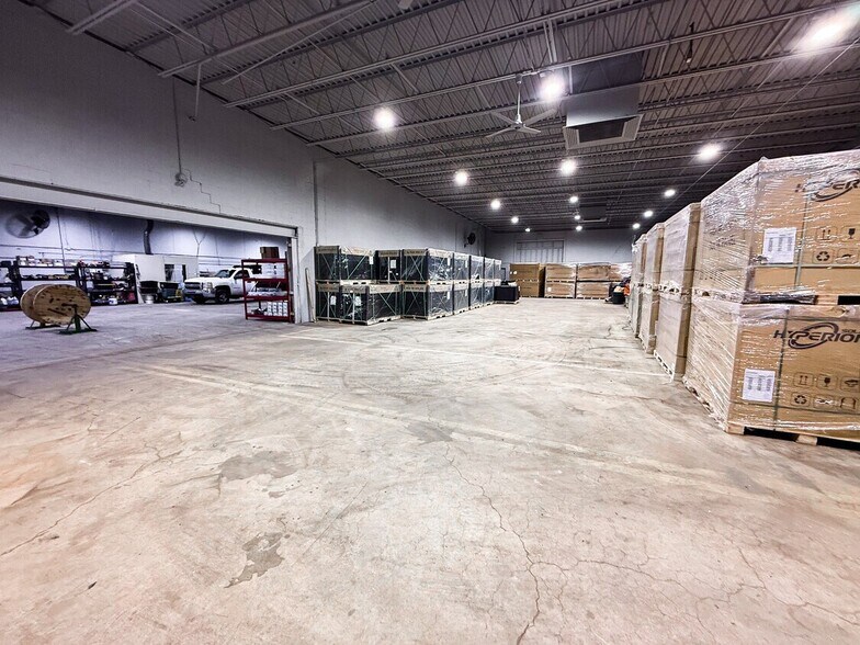 More Photos Of 109 N Black Horse Pike, Blackwood Warehouse For Lease