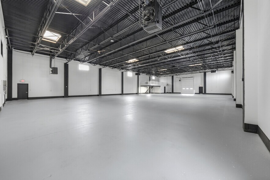 More Photos Of 173 Amboy Rd, Morganville Land For Lease