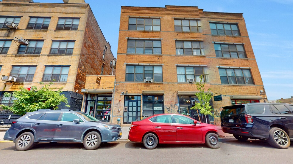 Primary Photo Of 257-261 Varet St, Brooklyn Apartments For Lease