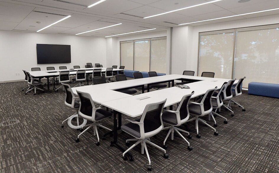 More Photos Of 27101-27201 Puerta Real, Mission Viejo Unknown For Lease