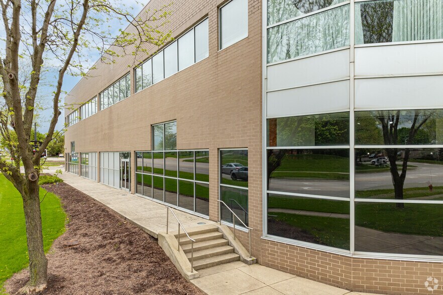 More Photos Of 2595 Ogden Ave, Lisle General Retail For Sale