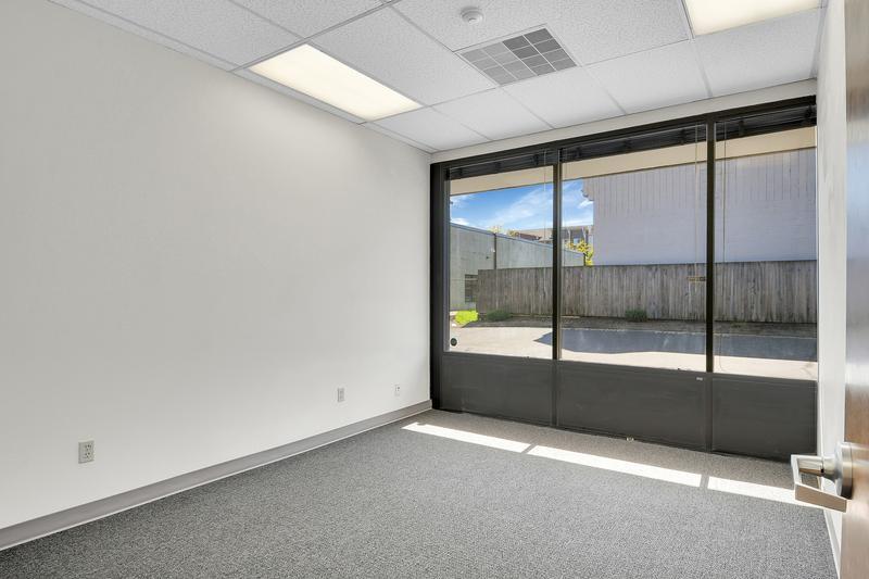 More Photos Of 18023 Highway 99, Lynnwood Office For Lease