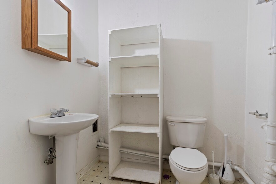 More Photos Of 210 24th St, Ogden Storefront For Sale